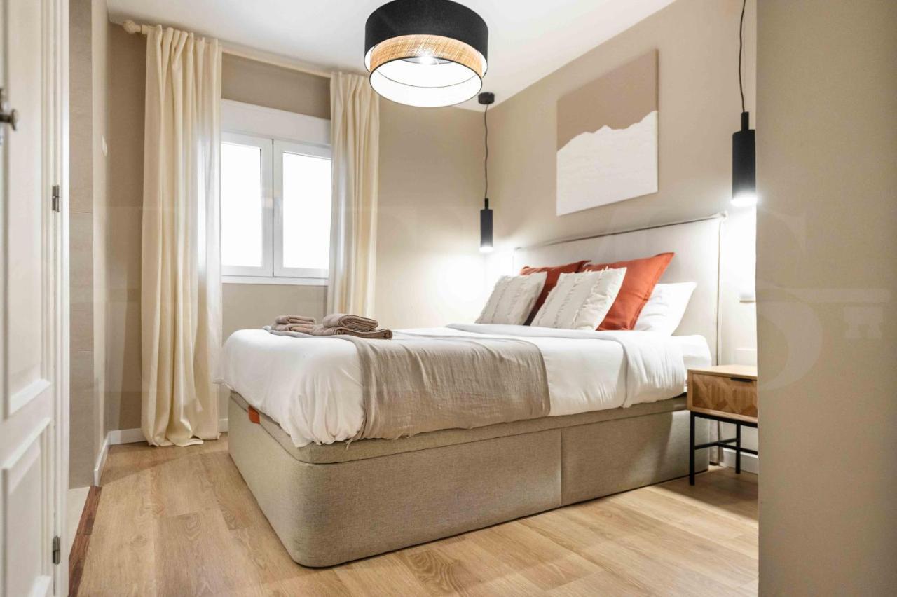 Gorgeous With Balcony - Center By Rems Appartamento