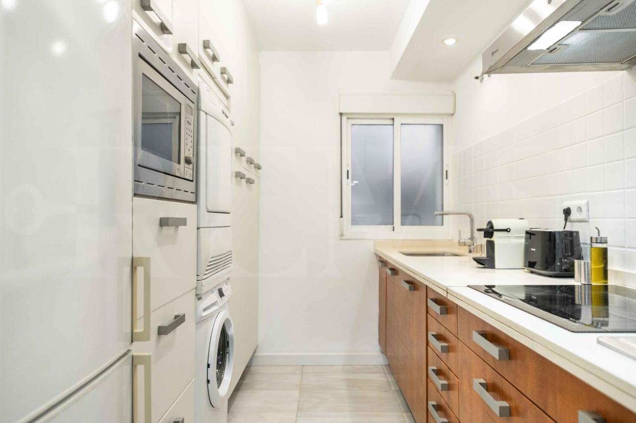 Appartamento Gorgeous With Balcony - Center By Rems *